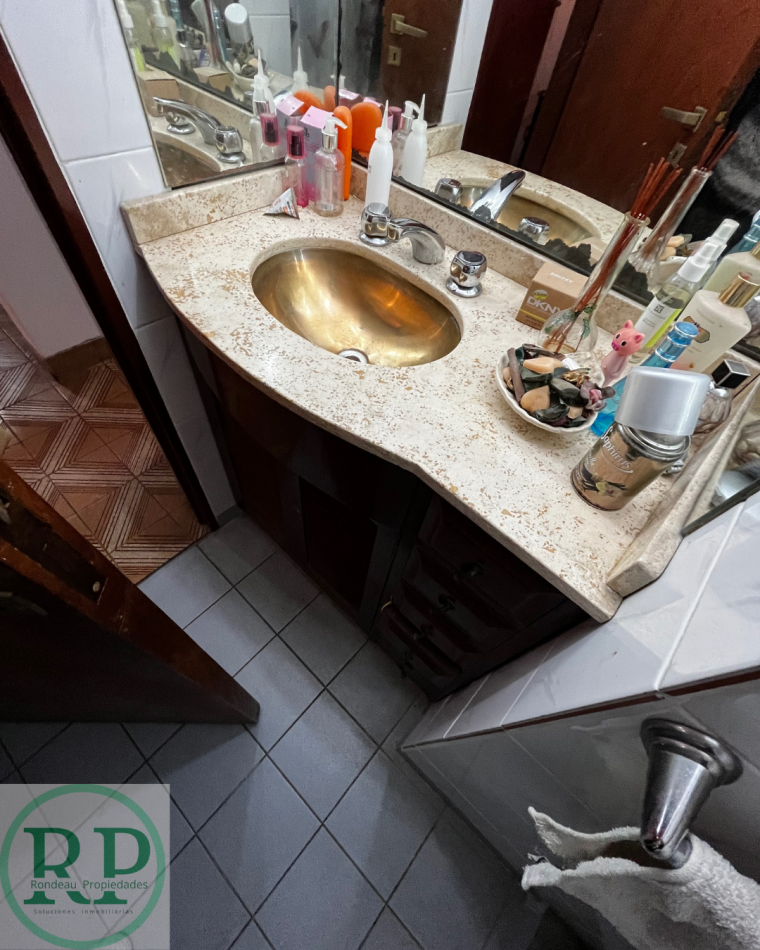 CASA DE 3 DORMITORIOS EN VNETA