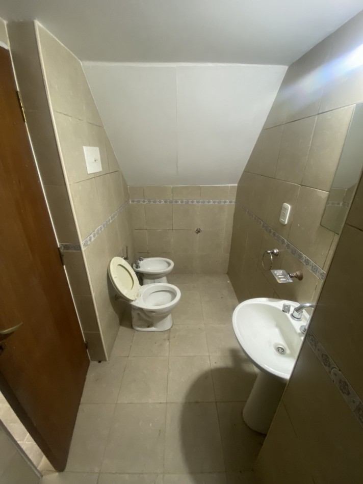 CASA DE 2 DORMITORIOS EN ALQUILER