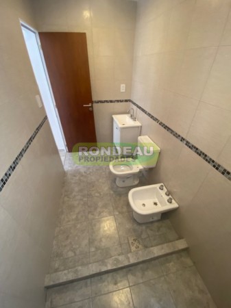DEPARTAMENTO A ESTRENAR DE DOS DORMITORIOS CON INGRESO VEHICULAR